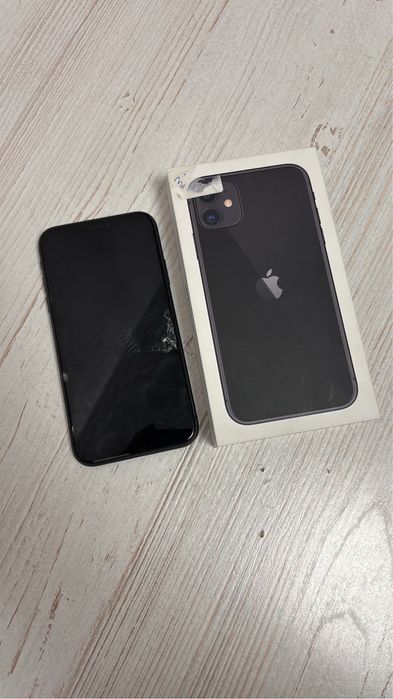 Продам Iphone 11