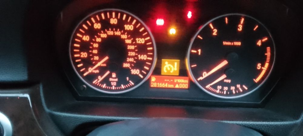 Продавам BMW E90  на части