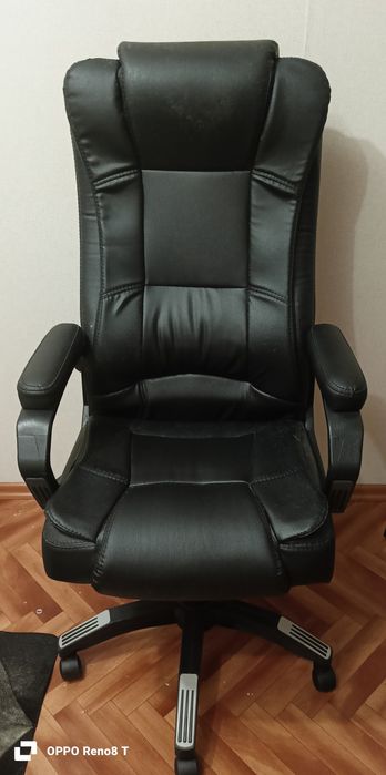 Продам кресло кожзам