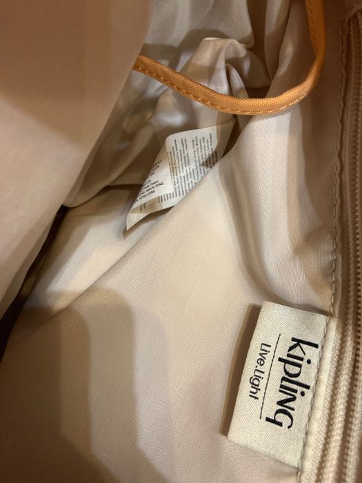 Kipling Orange Handbag – Perfect for Everyday Use