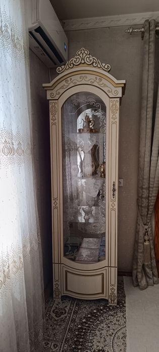 Продаётся 2 пенала и комод