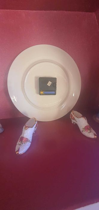 Английски стенен часовник с маркировка в отлично състояние