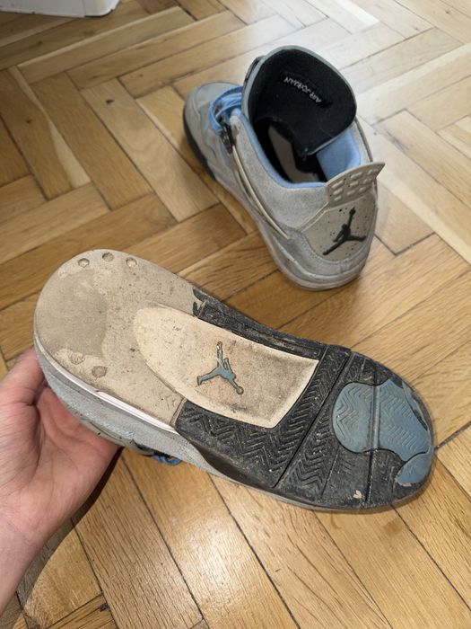 Продавам jordan 4