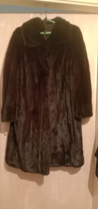 Продам норковую шубу