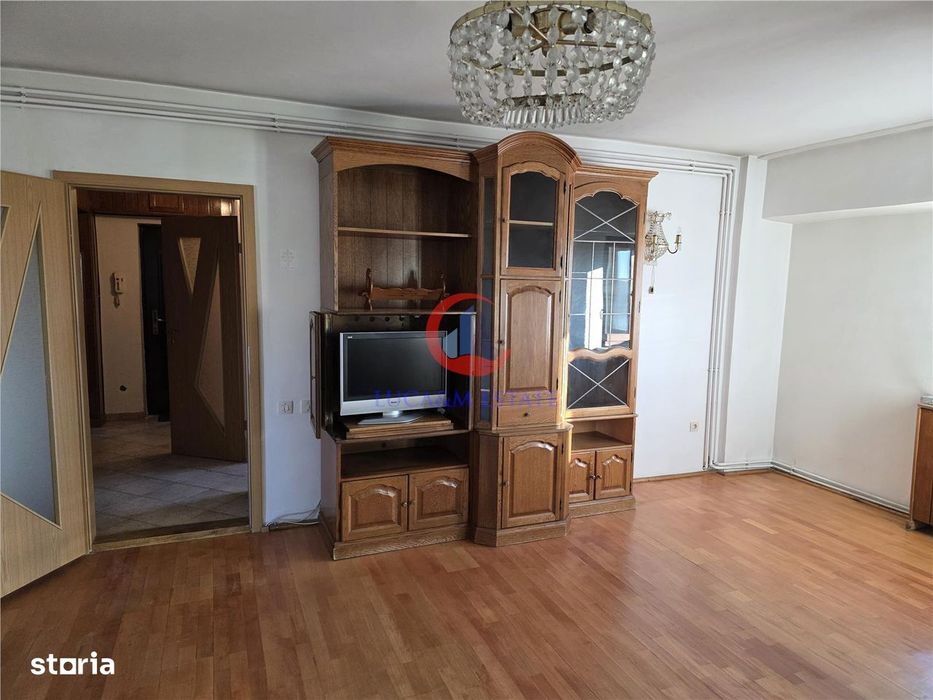 Apartament spatios 4 camere 97 mp – living 23 mp – Bd. Simion Barnutiu