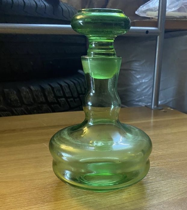 Продам графин стеклянный