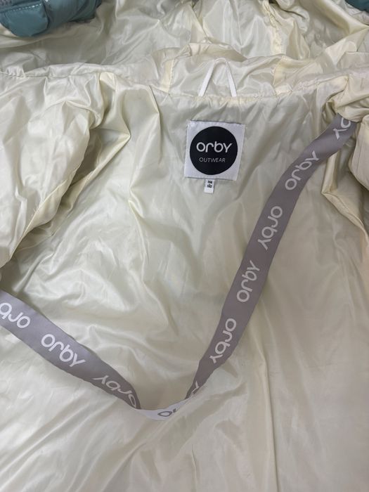 Продам весеннюю куртку на девочку