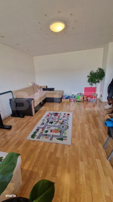 Apartament de vanzare, cu 4 camere, 91 mp, zona-Astra