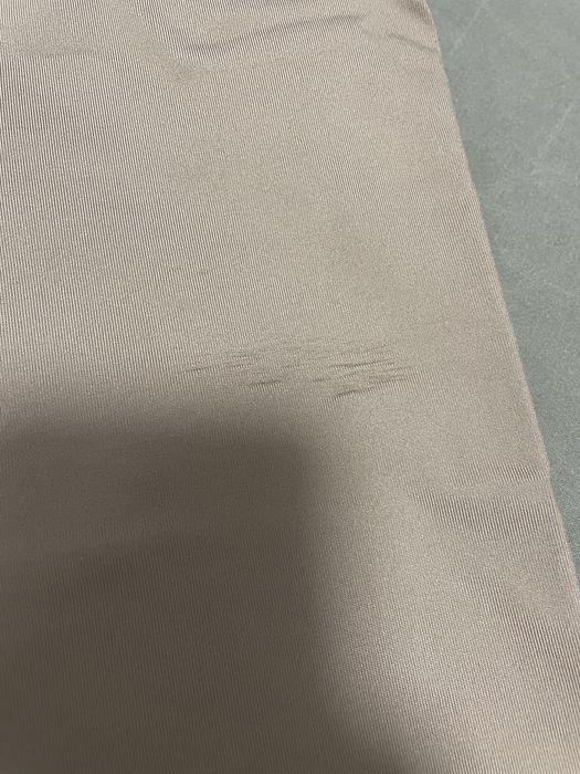 Pantaloni scurti Amisu