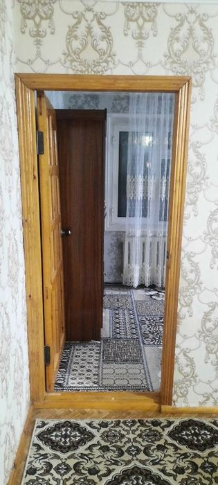 Фаргона. Фрунзе  массив 25-мактаб олдида.