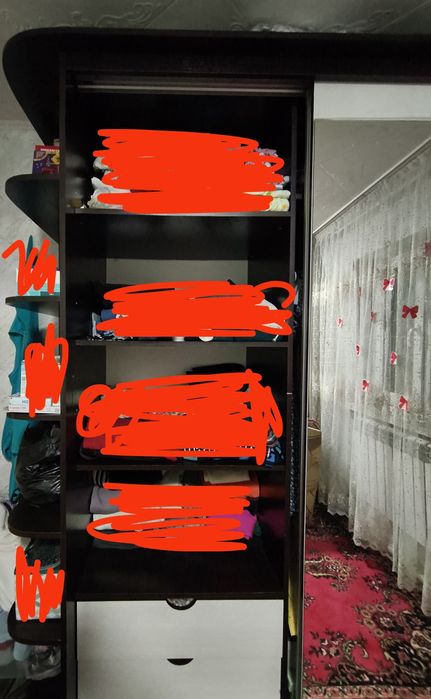 Продам купейный шкаф