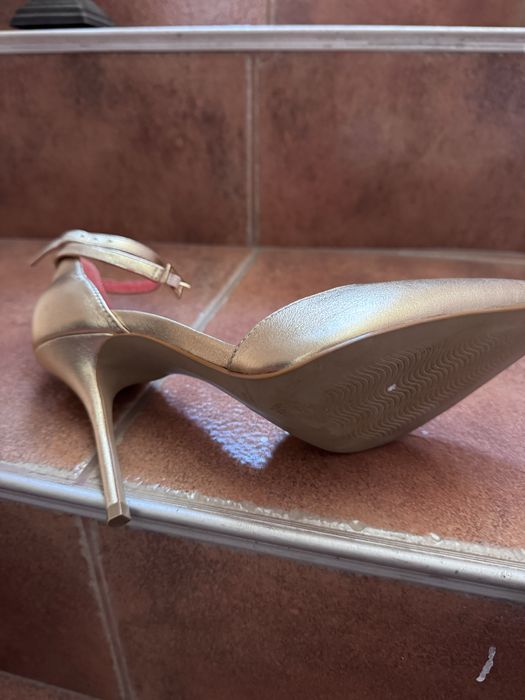 кожени обувки на ток