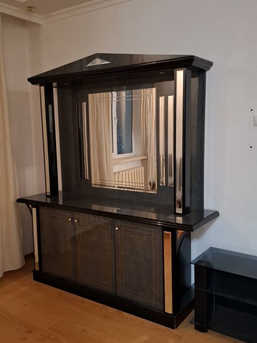 Отдам даром  сервант