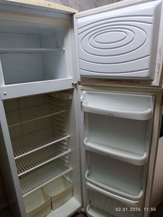 Продам б/у холодильник