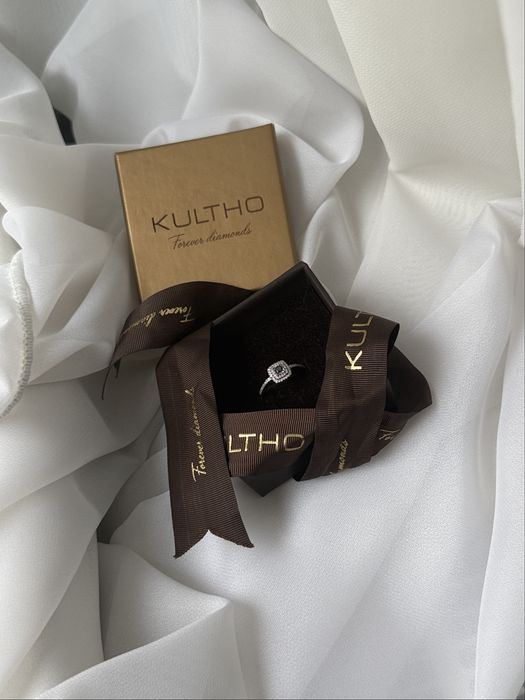 Inel logodna aur alb cu diamant negru și 56 diamante albe