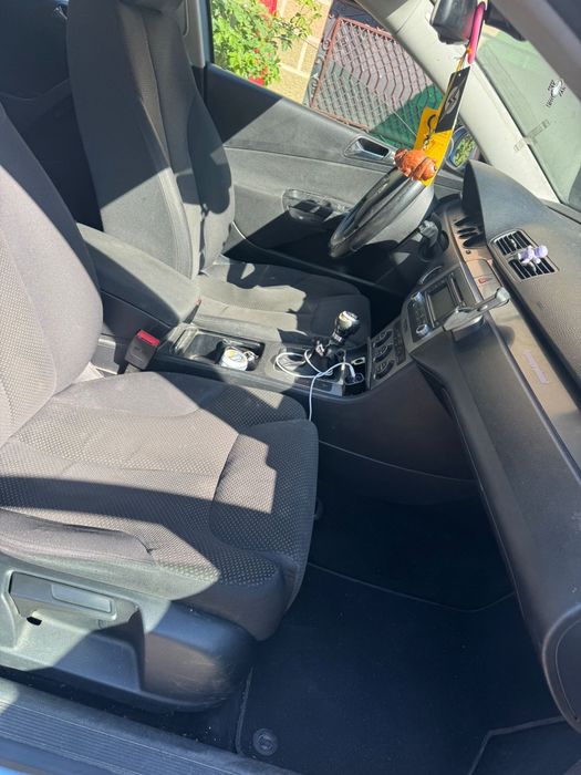 Vând VW Passat B6
