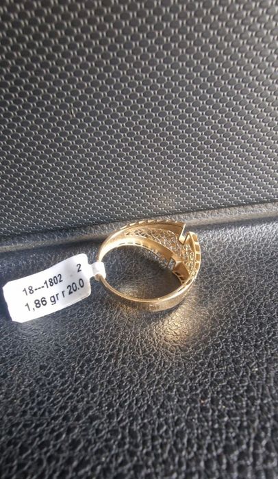 Продам женский кольцо золото