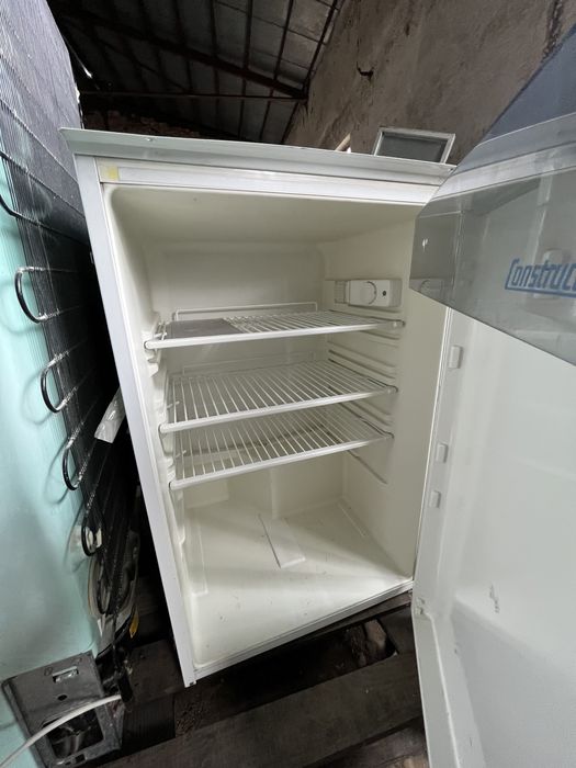 Хладилник за вграждане Constructa