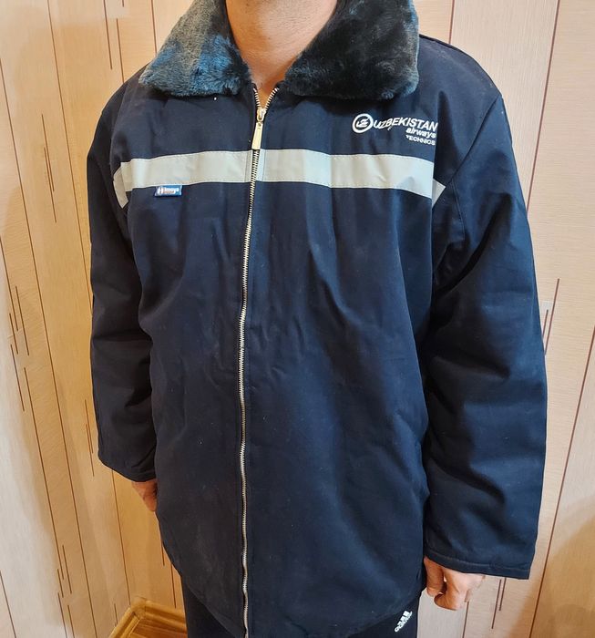 Тёплая новая куртка, размер 52.