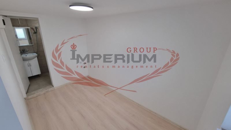 Продава се Едностаен апартамент в Варна, Левски - 12 кв.м за 2167 €/кв.м - Снимка #2