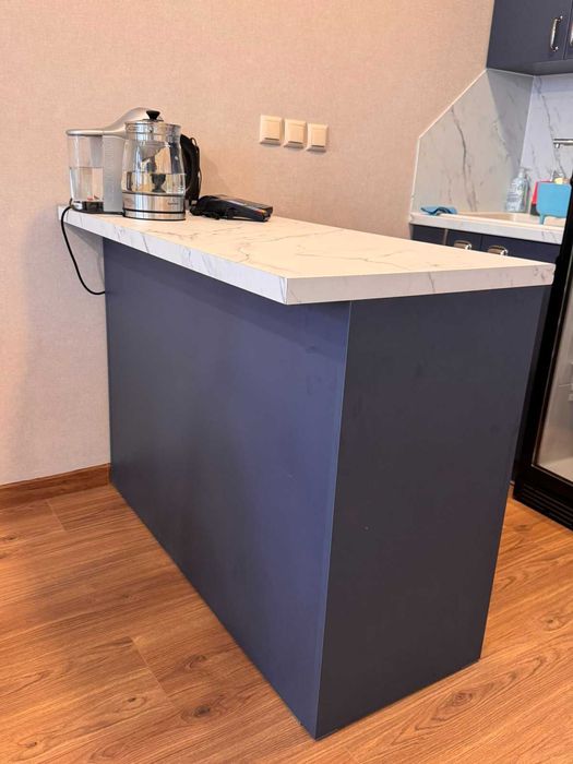 Кухненски остров ot МДФ с 6 чекмеджета