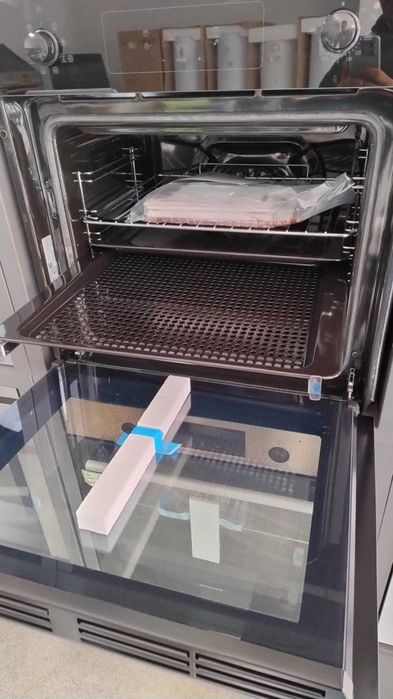 А+ Фурна за вграждане Candy-Кенди 70 литра Air Fry push&pull