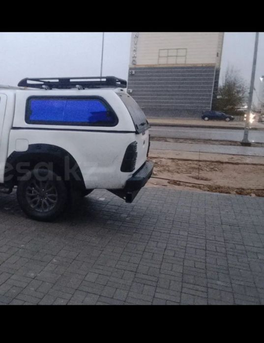 Кунг на хайлукс Тойота