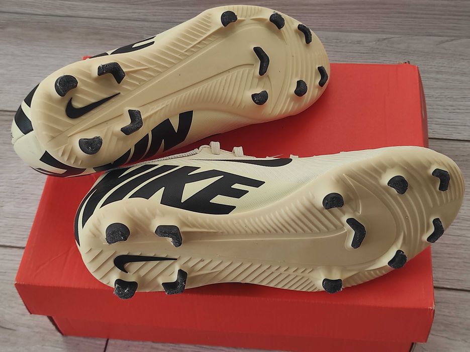 Бутонки Nike  запазени