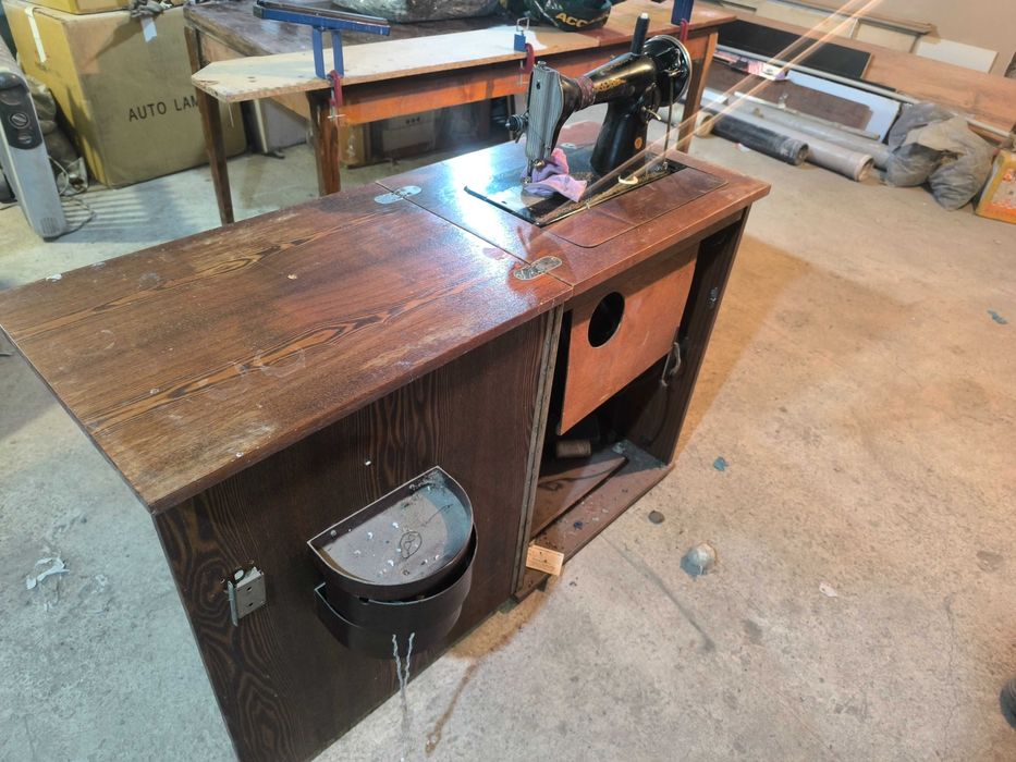 Швейная машина -тумба