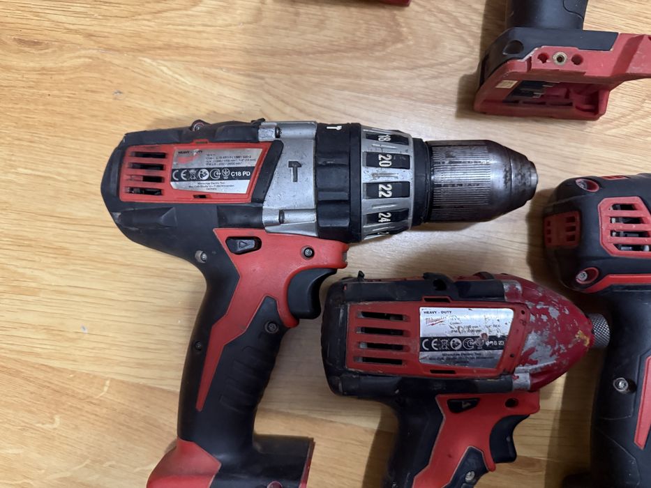 Milwaukee M18 Винтоверти Импакти