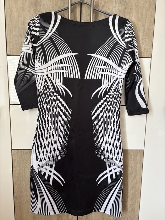 Черно бяла рокля,ХС/С размер