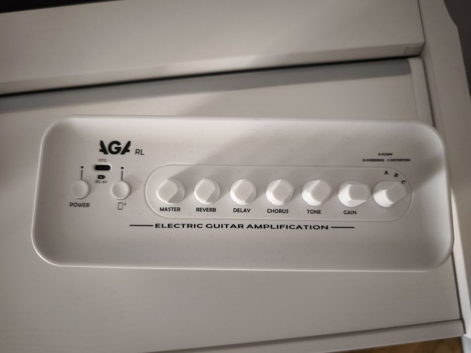 Цифровой комбо усилитель AGA RL