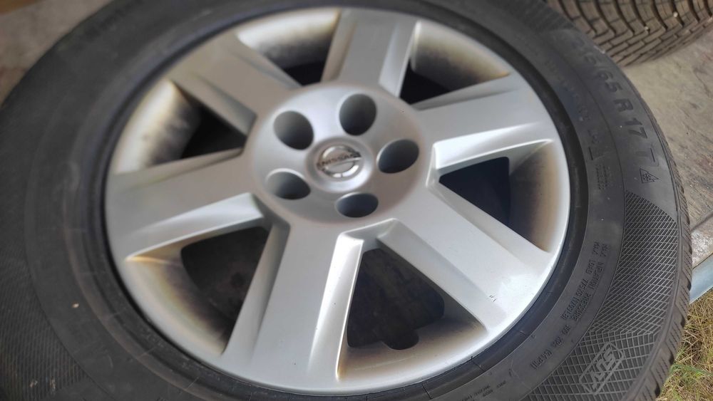 Roți de  iarnă  Nissan 215/65/R16 DUNLOP
