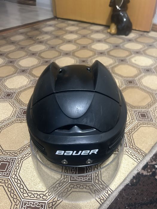Продам шлем BAUER