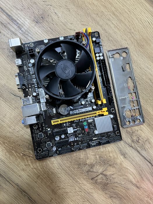 H110 Biostar, pentium 4400, 8gb ddr 4 2666mhz