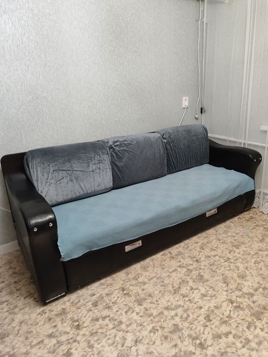 Продам диван/стол