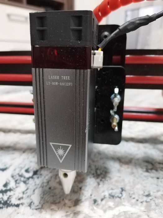 Диодный лазер по дереву