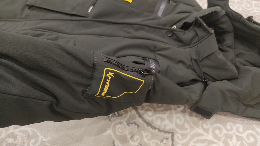 Продам зимнюю куртку