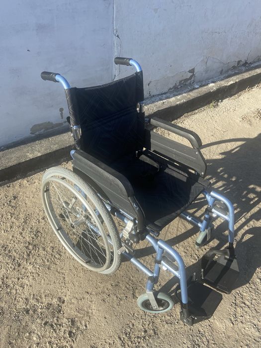 инвалидная коляска
