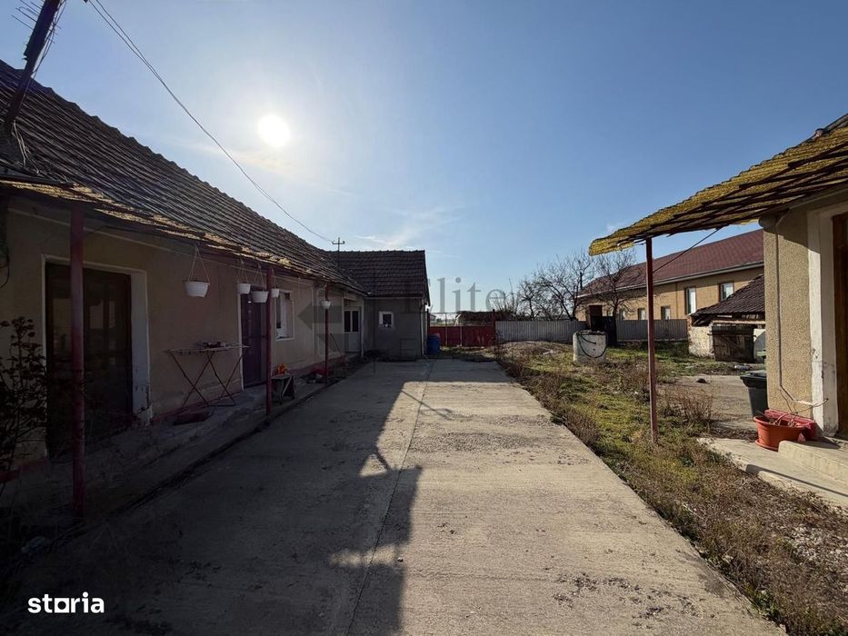 Casa cu 2195 mp teren in Cihei - Str. Mare