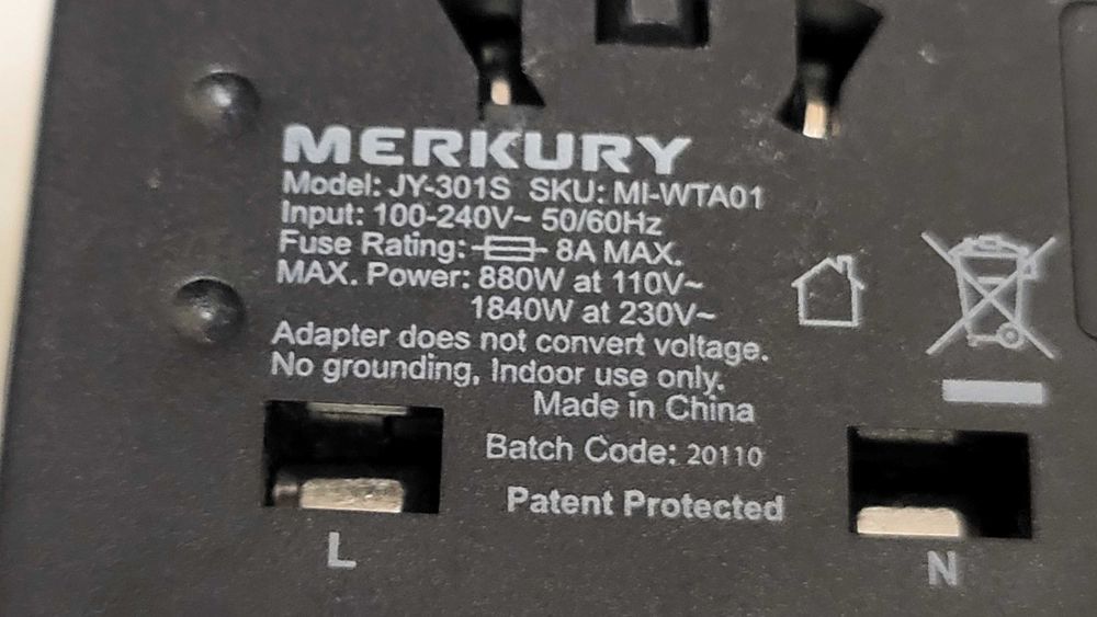 MERKURY Adaptor priza Universal ca nou fuctional