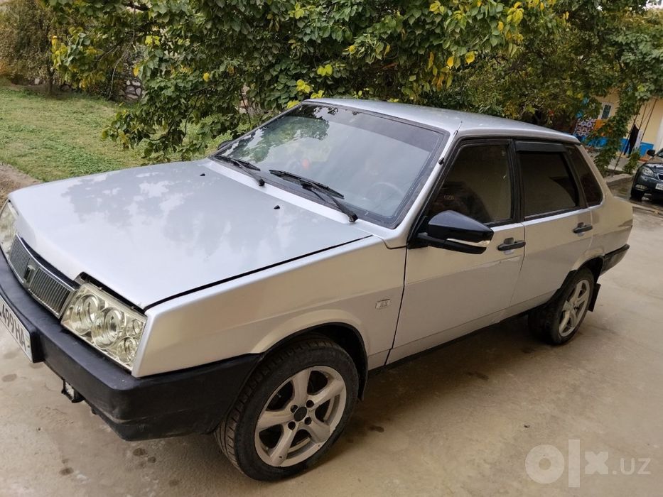 Lada vaz 21099 sotiladi
