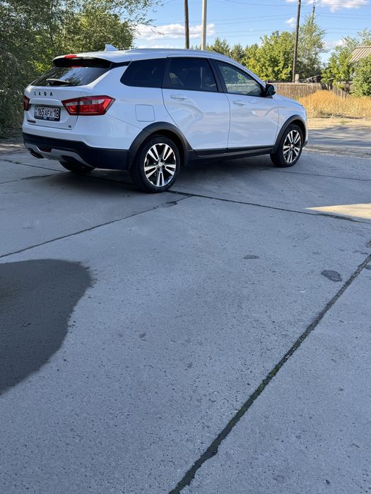 Продам Lada vesta sw cross