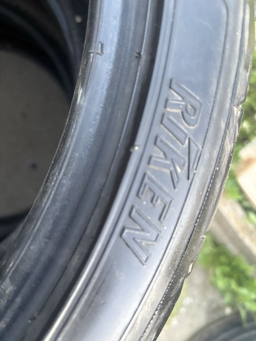 4 броя летни гуми 255 / 35 R 19