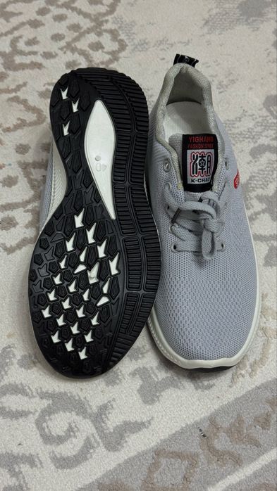 Новые кросы 40 размер