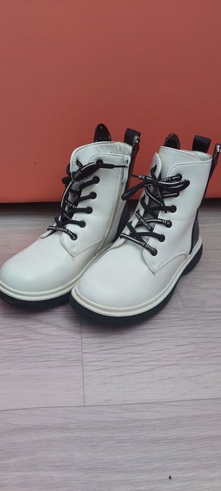 Продам обувь детский