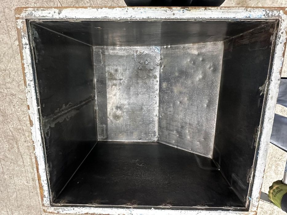 Металлическая тележка