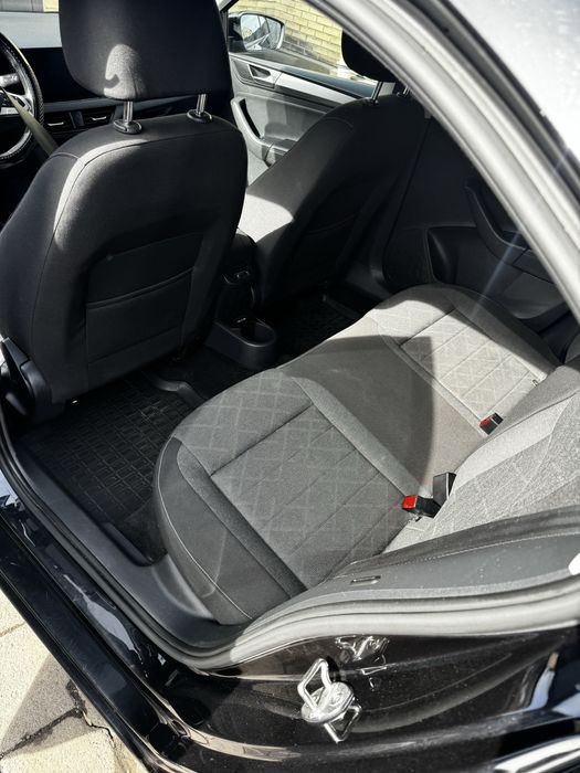 Продаю авто Volkswagen Polo!