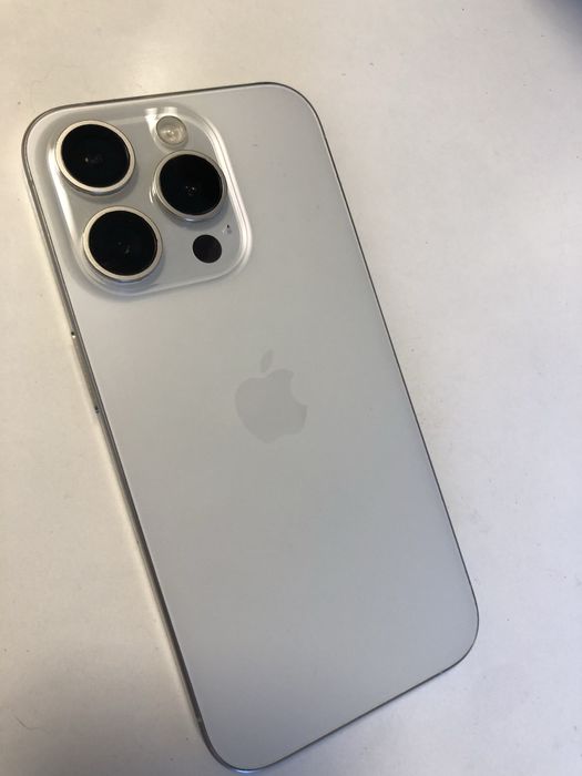 Urgent iPhone 15 Pro 256 GB White