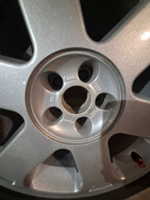 Продавам джанти Ronal Avus 17,5x100 ET 32,7  .7,5J центарален 57.1